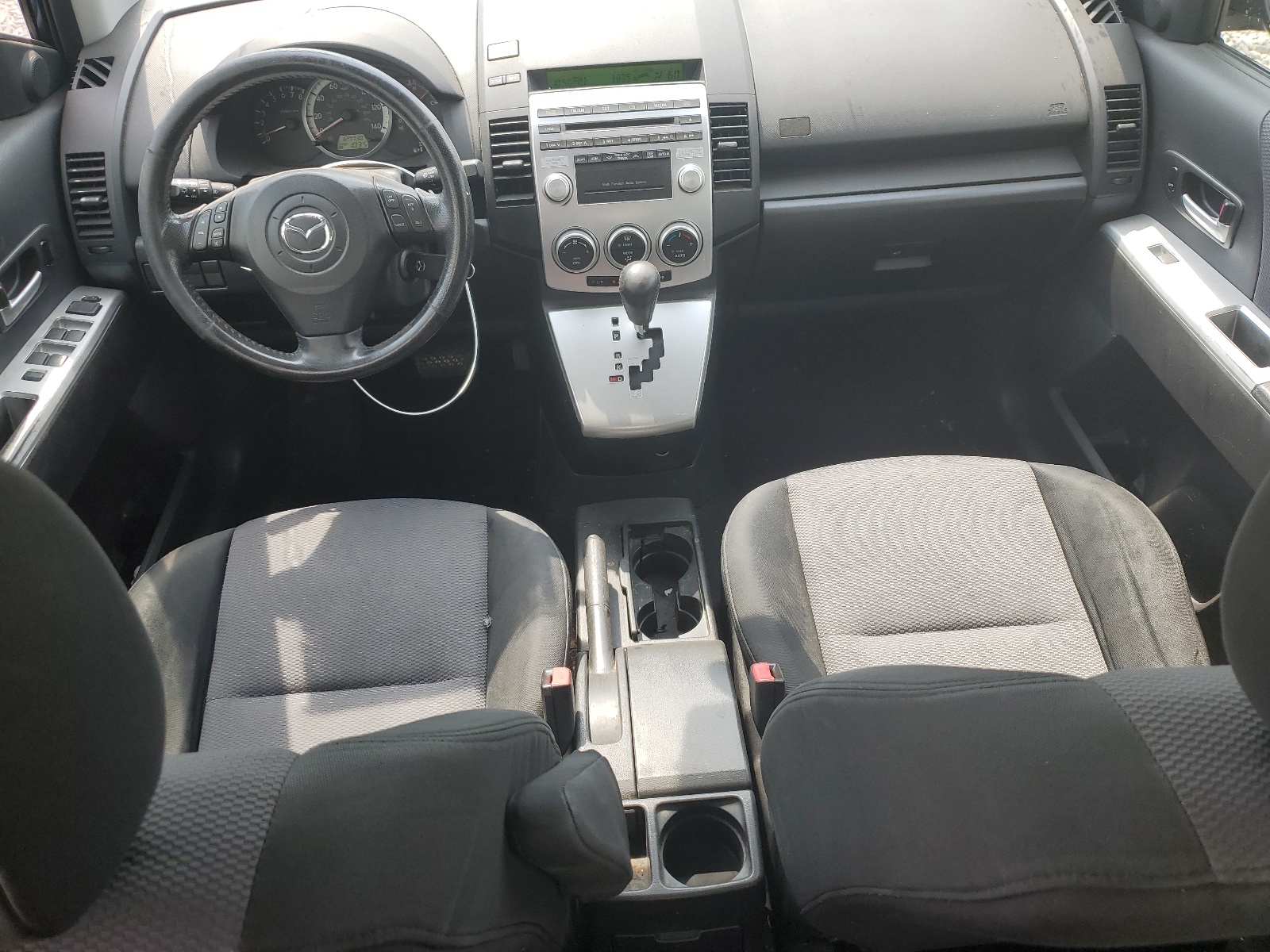 JM1CR293860121623 2006 Mazda 5