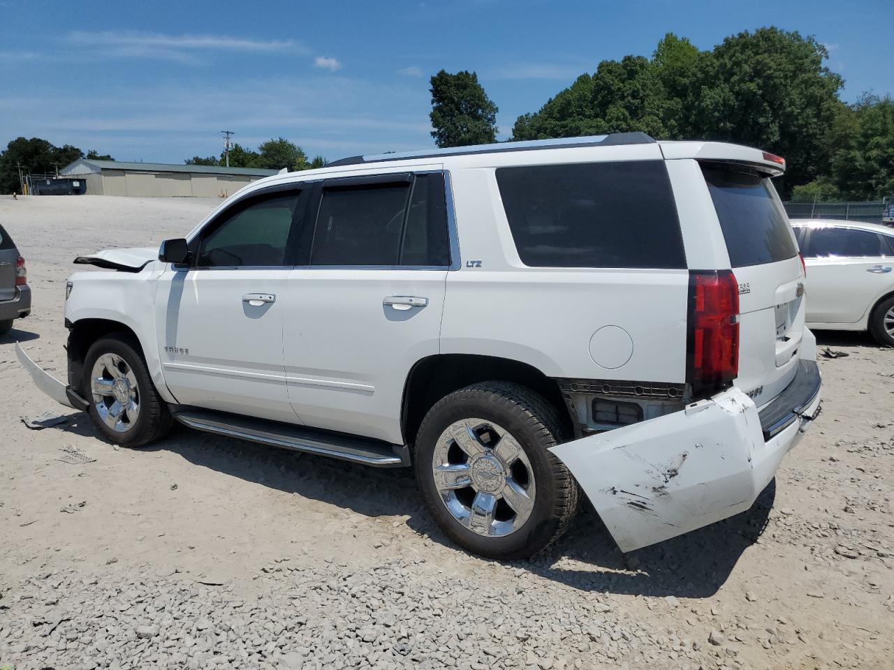 1GNSKCKC0FR618796 2015 CHEVROLET TAHOE - Image 2