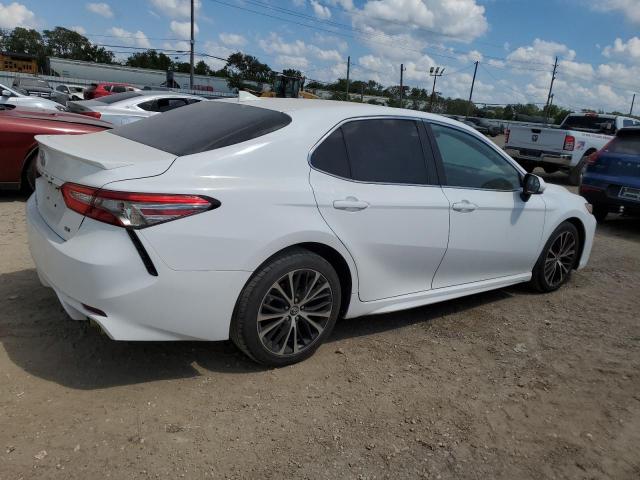  TOYOTA CAMRY 2019 Белый