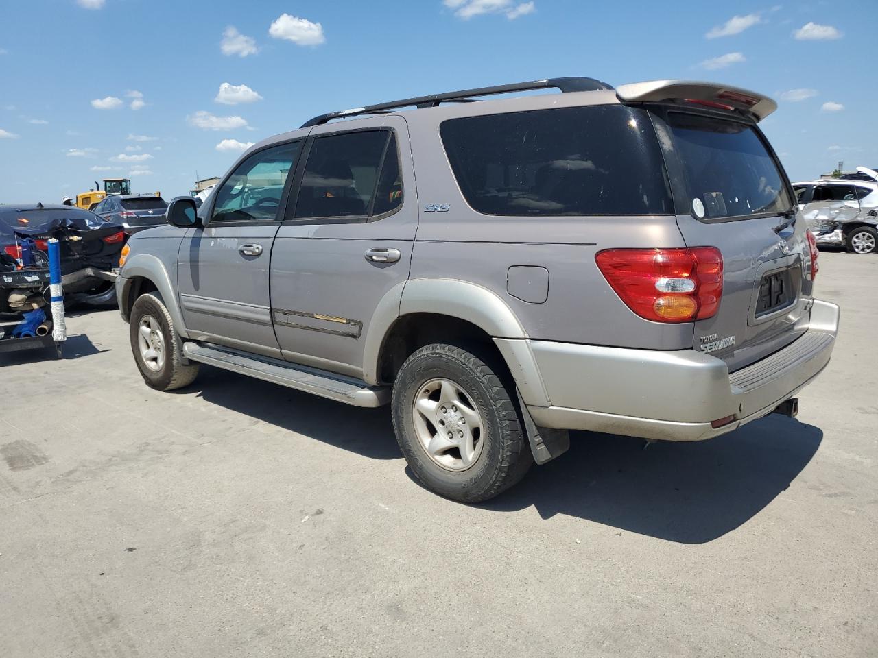 2002 Toyota Sequoia Sr5 VIN: 5TDZT34A72S073899 Lot: 67378084