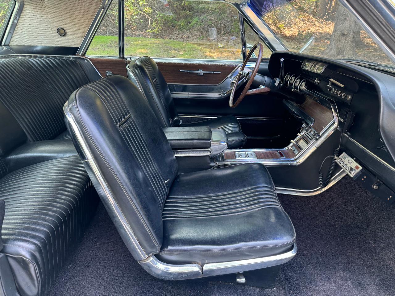 1964 Ford T-Bird VIN: 4Y87Z179924 Lot: 66981084