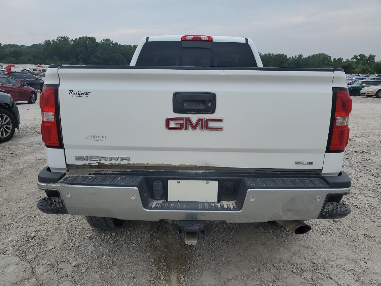 1GT22SEG3HZ205615 2017 GMC Sierra K2500 Sle