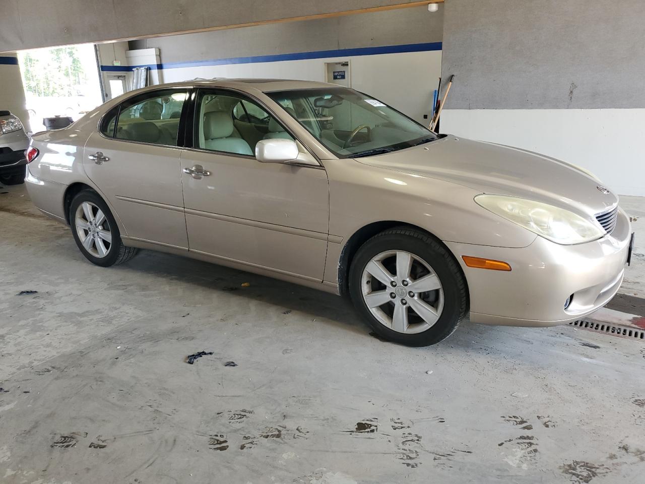 2005 Lexus ES - Image 4
