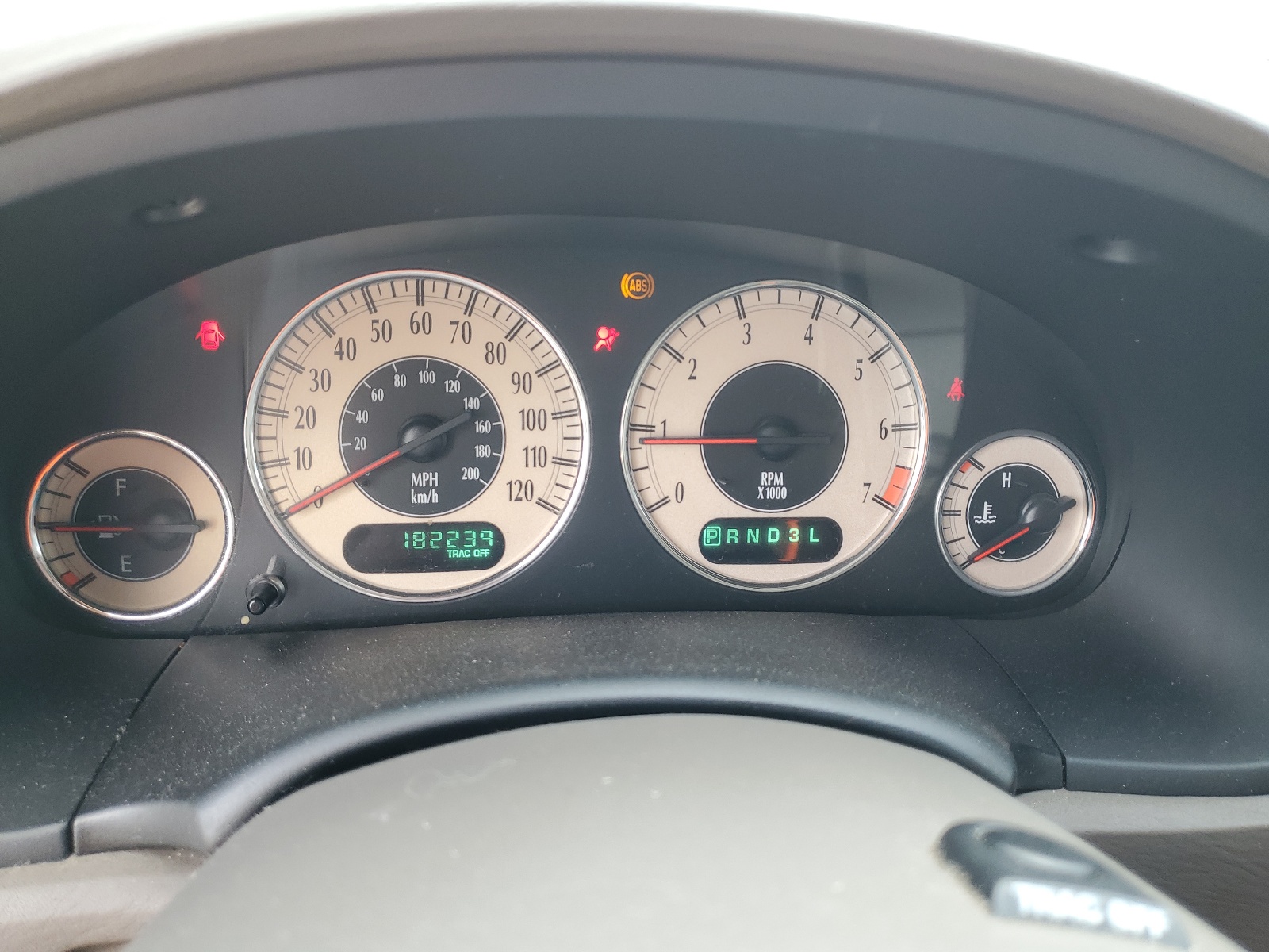 2C8GP64L52R644151 2002 Chrysler Town & Country Limited