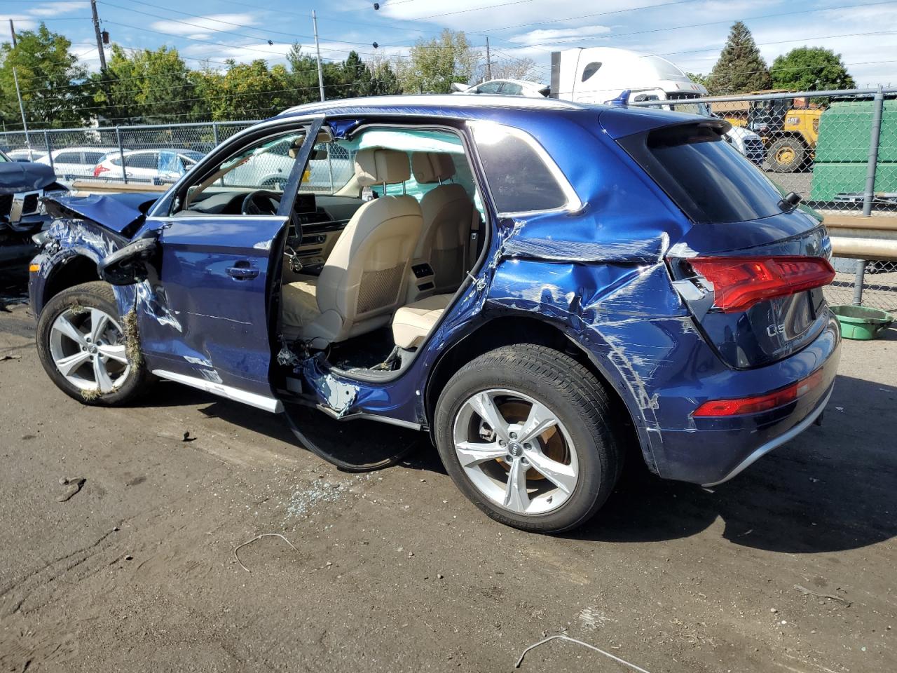 WA1BNAFY4L2030179 2020 AUDI Q5 - Image 2