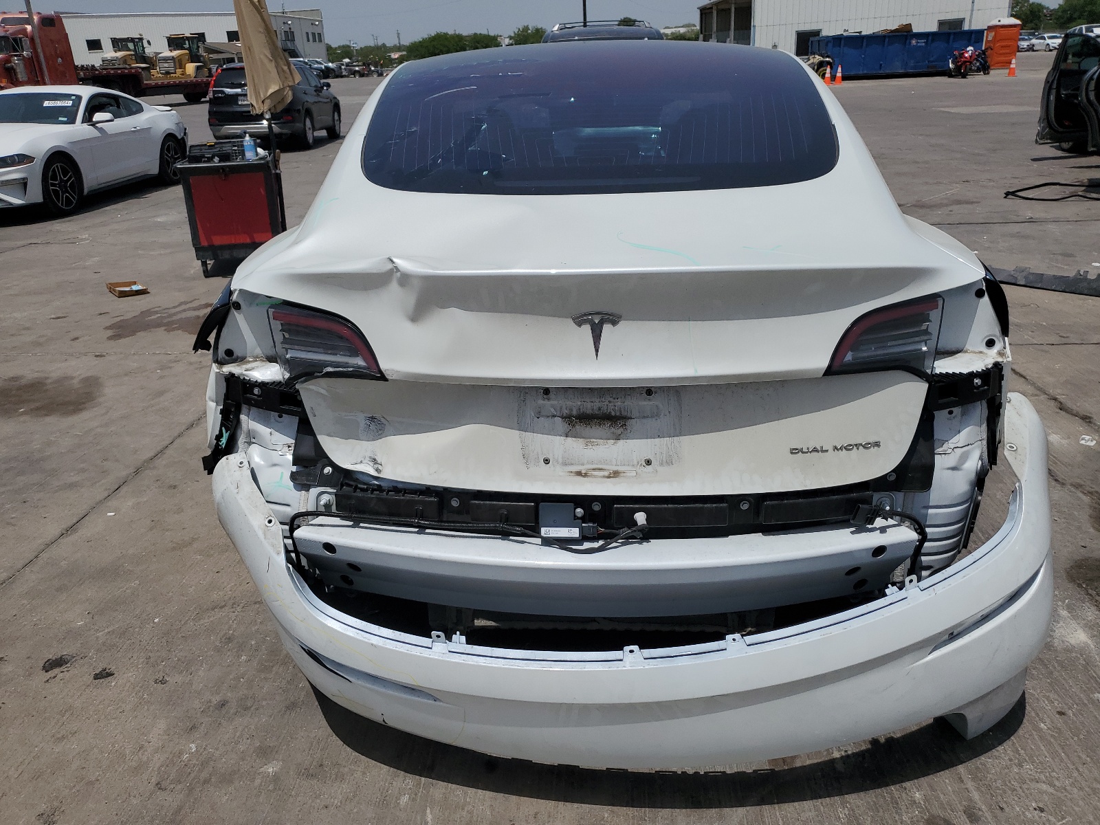 5YJ3E1EB5JF134794 2018 Tesla Model 3
