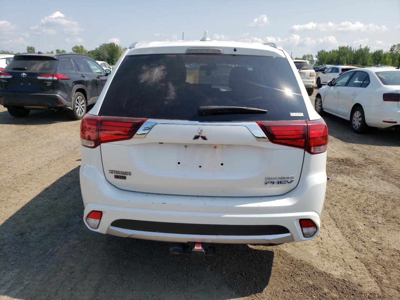 JA4J24A51JZ610710 2018 Mitsubishi Outlander Se