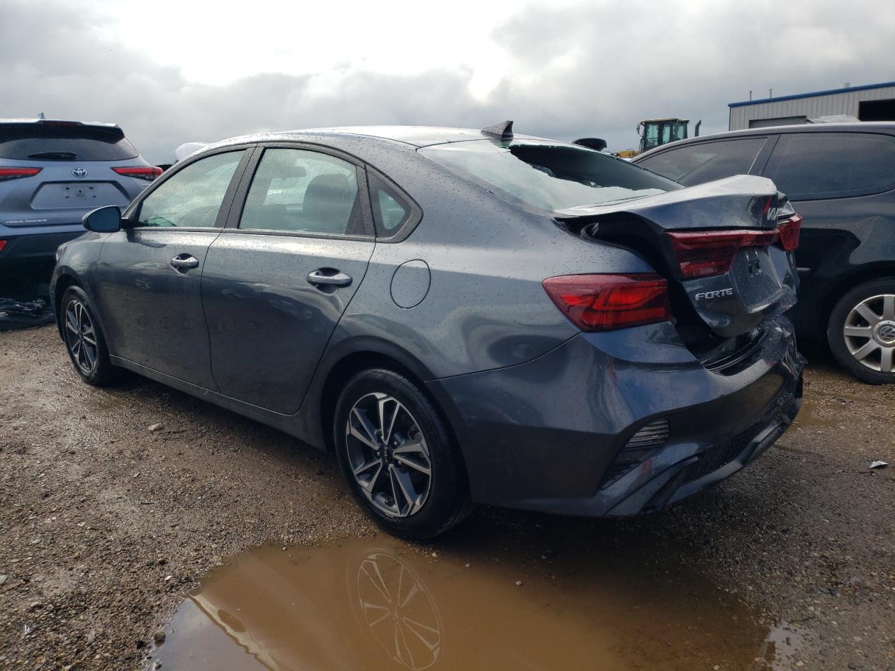 3KPF24AD2PE687397 2023 KIA FORTE - Image 2