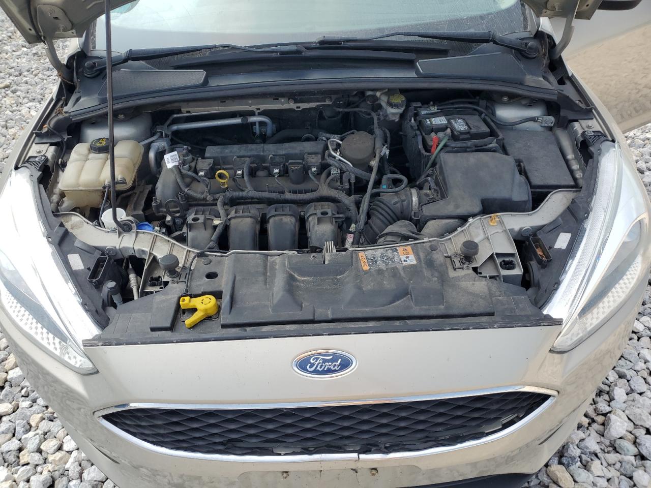 1FADP3F2XFL229077 2015 Ford Focus Se