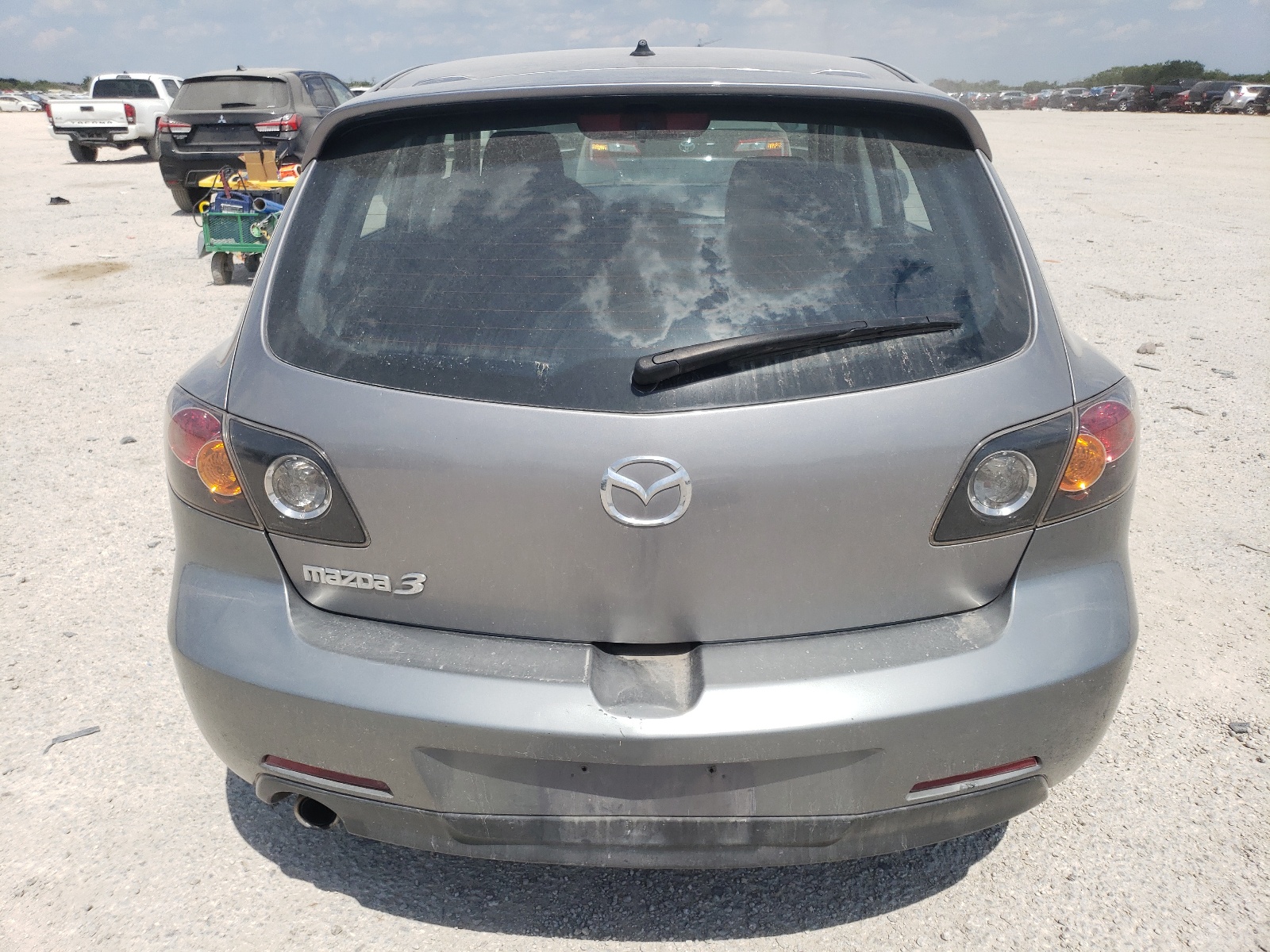 JM1BK343551330646 2005 Mazda 3 Hatchback