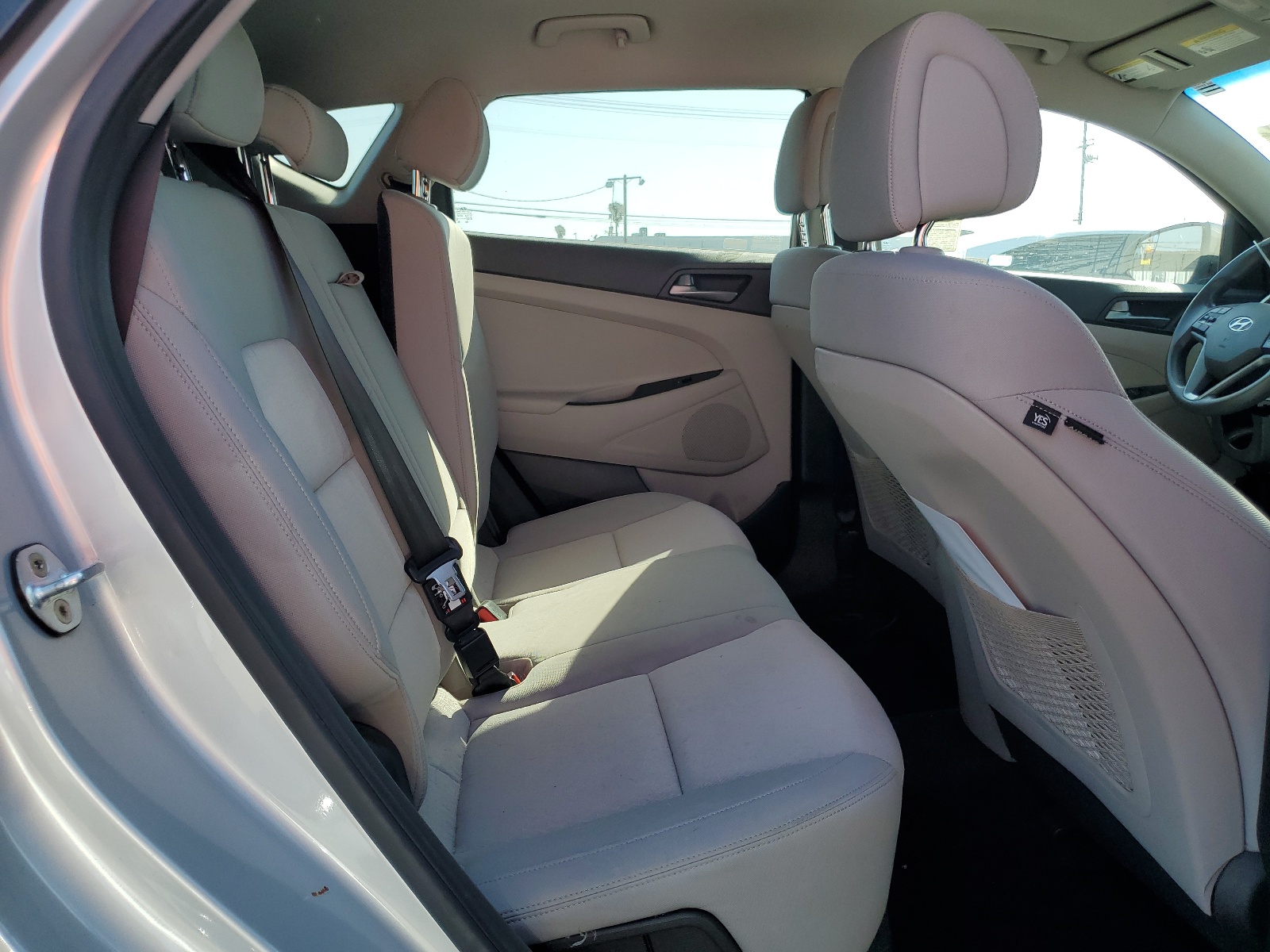 KM8J23A49HU281832 2017 Hyundai Tucson Se