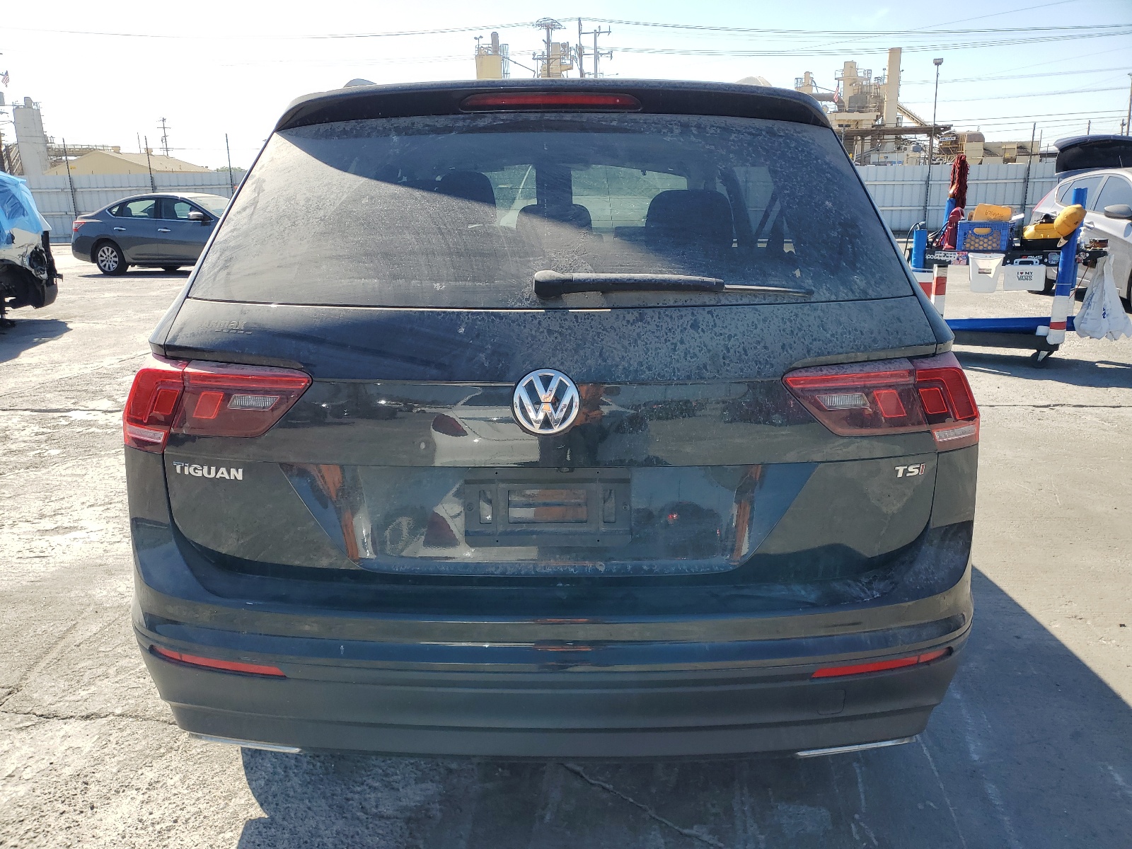 3VV1B7AX4JM119639 2018 Volkswagen Tiguan S