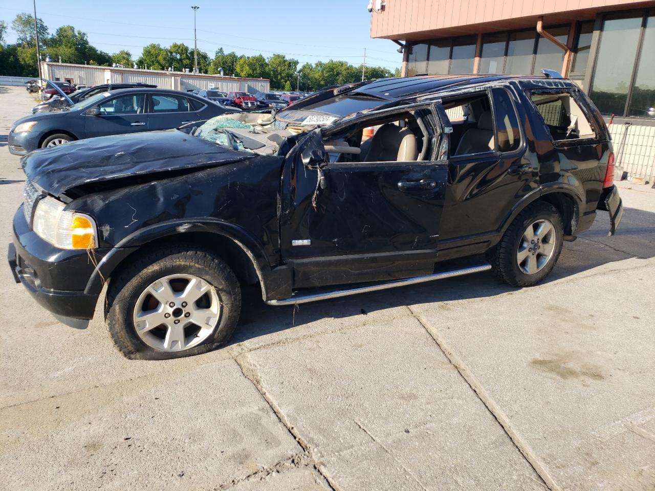 2003 Ford Explorer Limited იყიდება Fort Wayne-ში, IN - Rollover