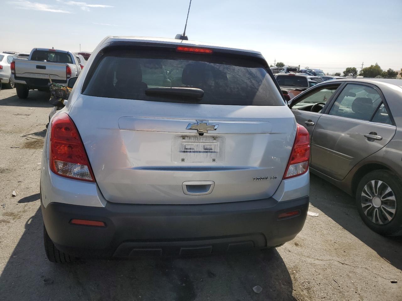 2016 Chevrolet Trax Ls VIN: KL7CJKSB1GB647426 Lot: 66585444