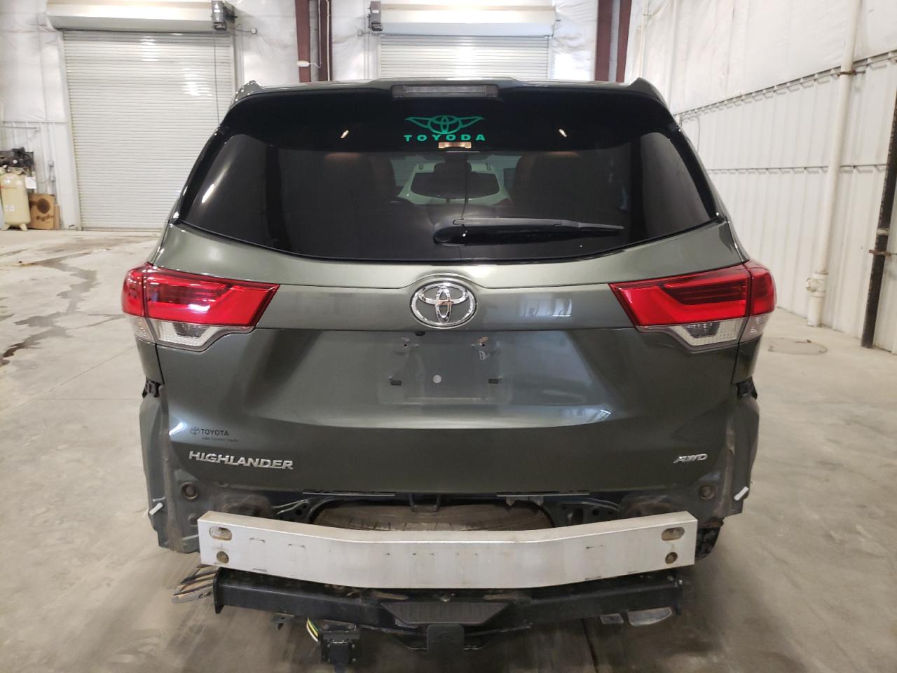 2018 Toyota Highlander Le VIN: 5TDBZRFH0JS907474 Lot: 65843024