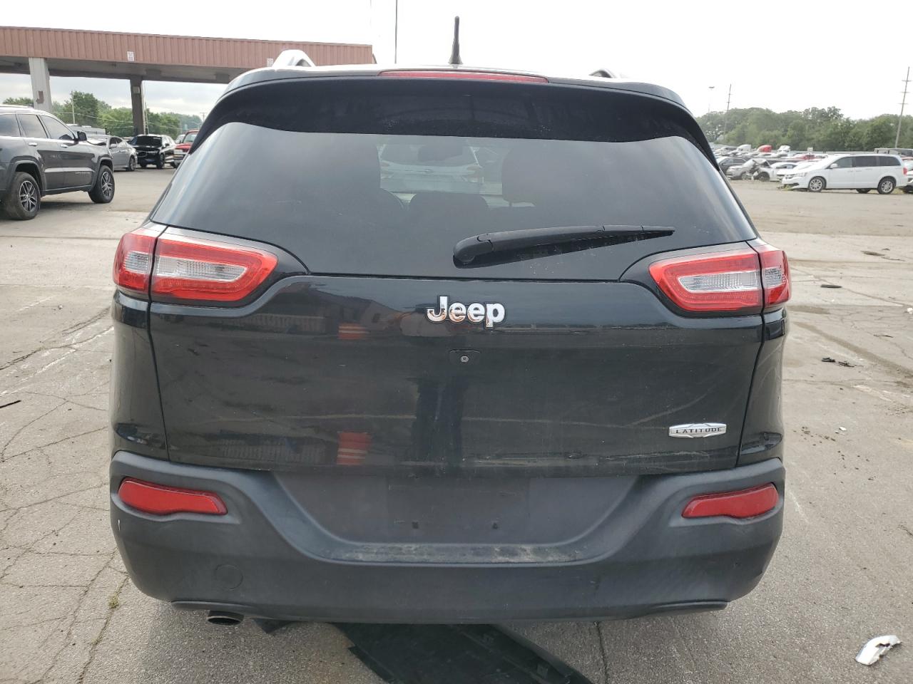 2014 Jeep Cherokee Latitude VIN: 1C4PJLCB2EW322511 Lot: 65829404