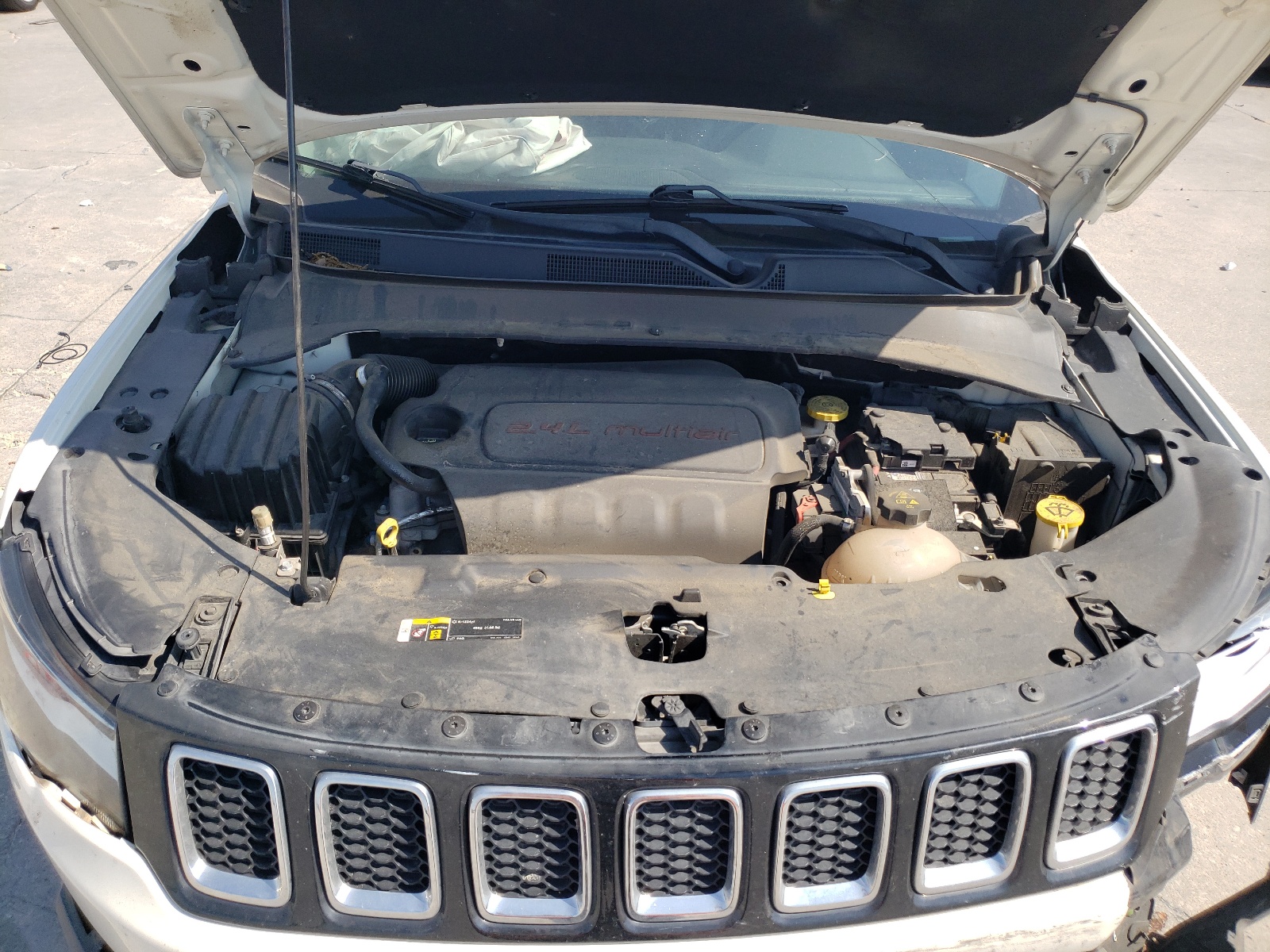 3C4NJDBB2JT206403 2018 Jeep Compass Latitude