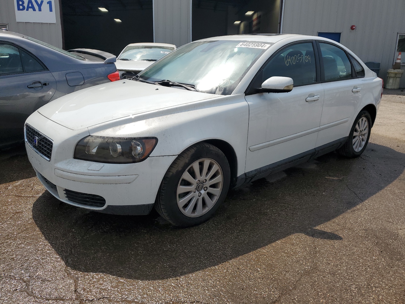 YV1MS382042022829 2004 Volvo S40 2.4I