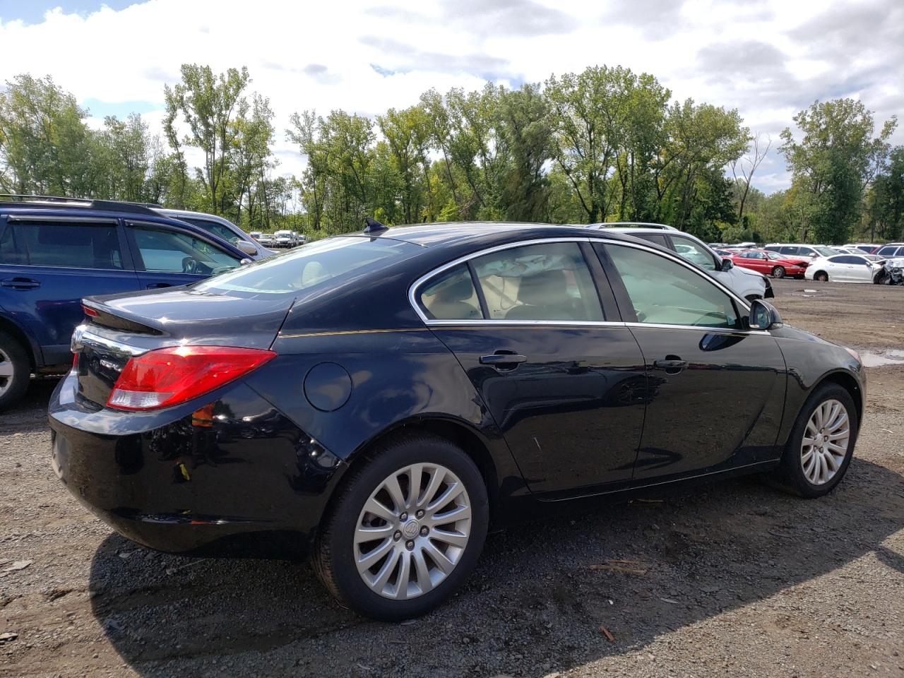 2012 Buick Regal - Image 3