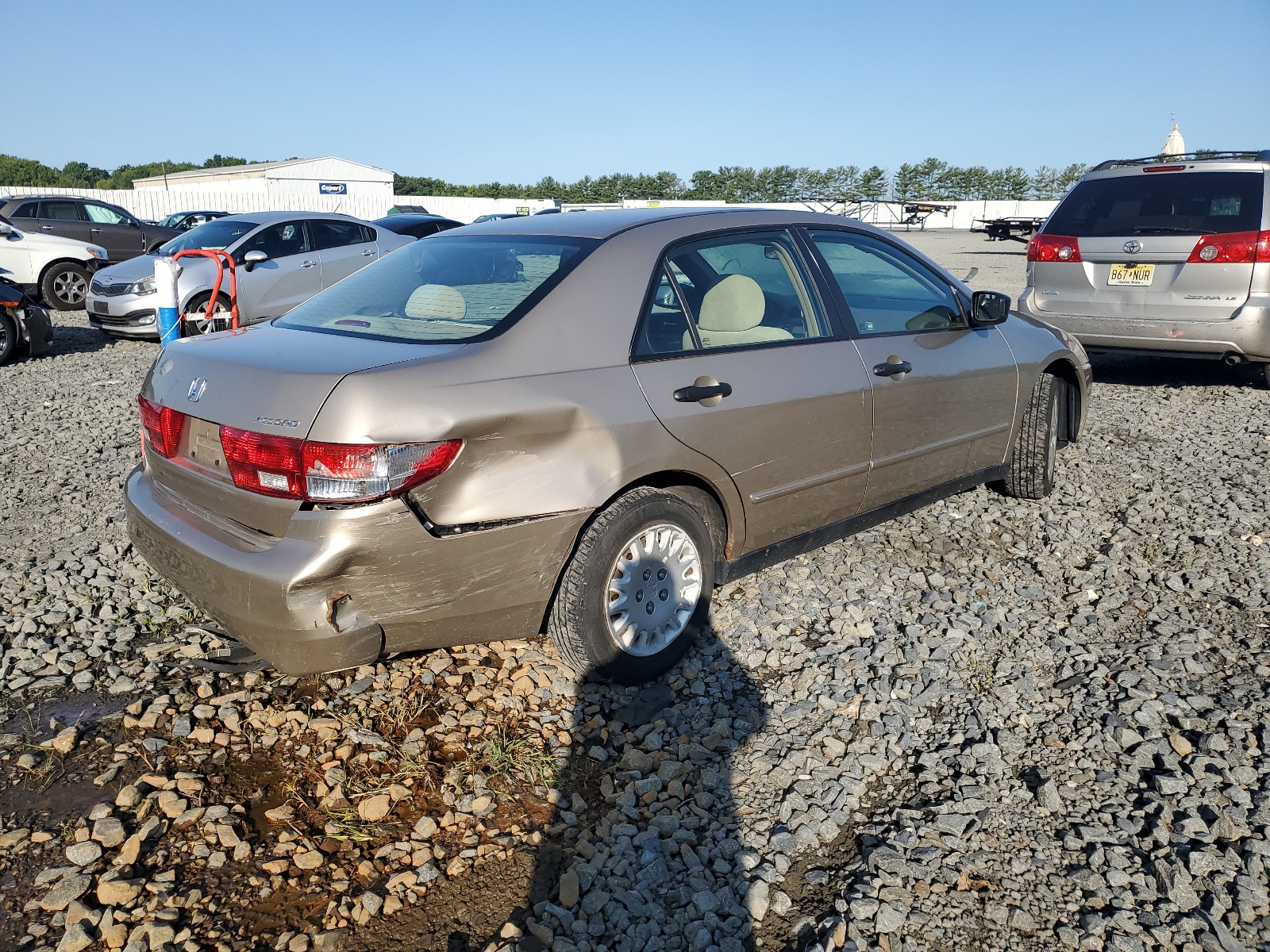 1HGCM56105A183286 2005 Honda Accord Dx