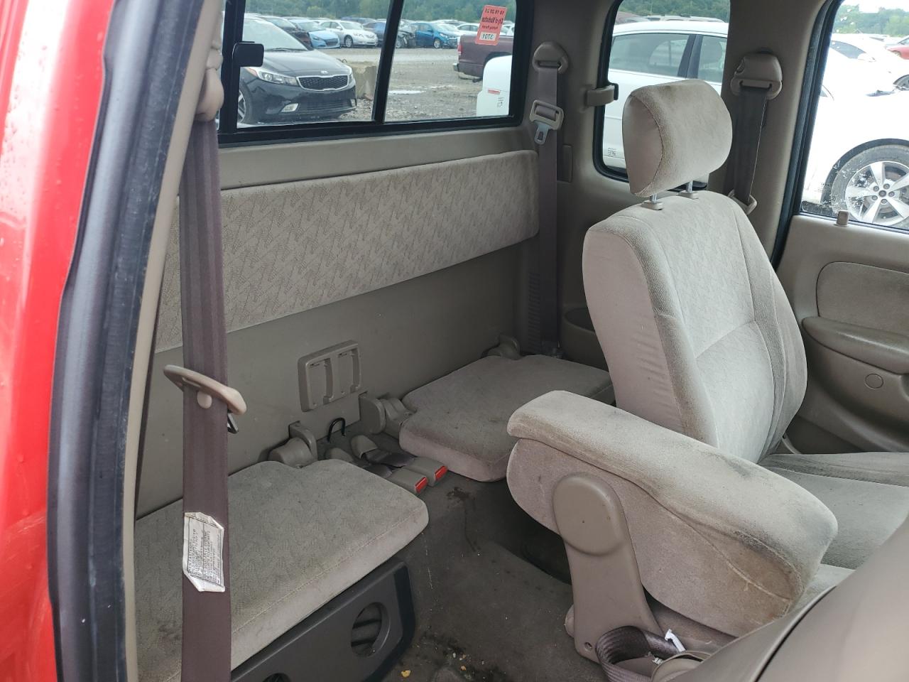 2004 Toyota Tacoma - Image 10