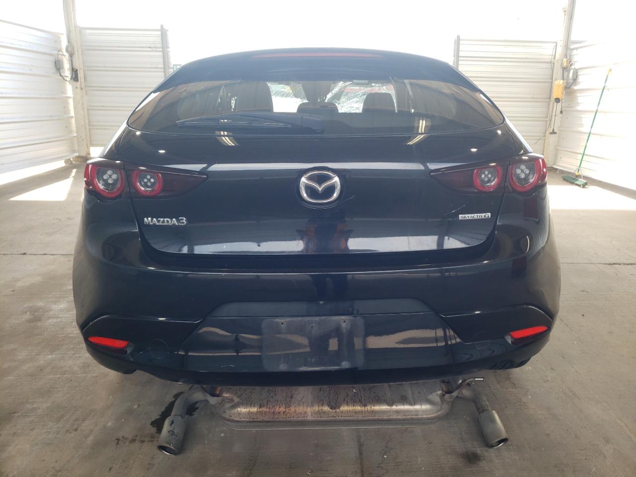 JM1BPAKL7M1331790 Mazda 3 SELECT 6