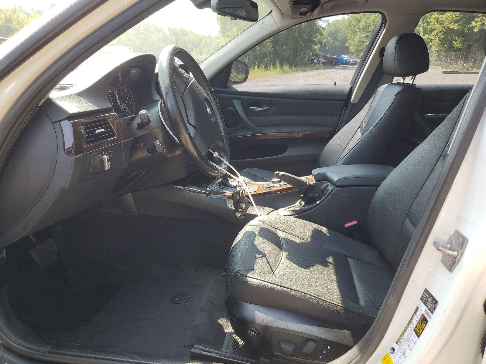 WBAPK5C50BF124778 2011 BMW 328 Xi Sulev