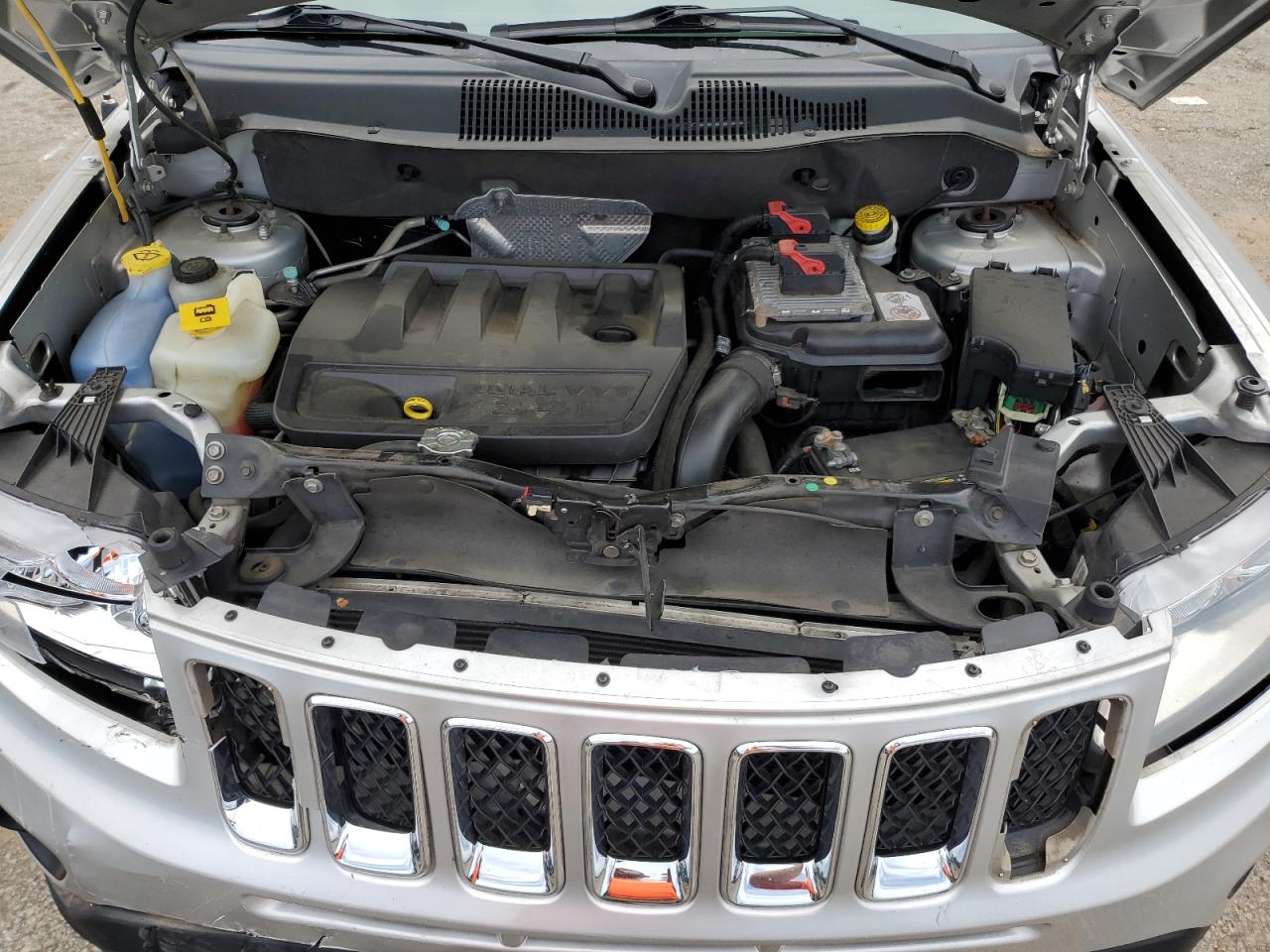 2012 Jeep Compass Latitude VIN: 1C4NJCEB2CD627116 Lot: 65750654