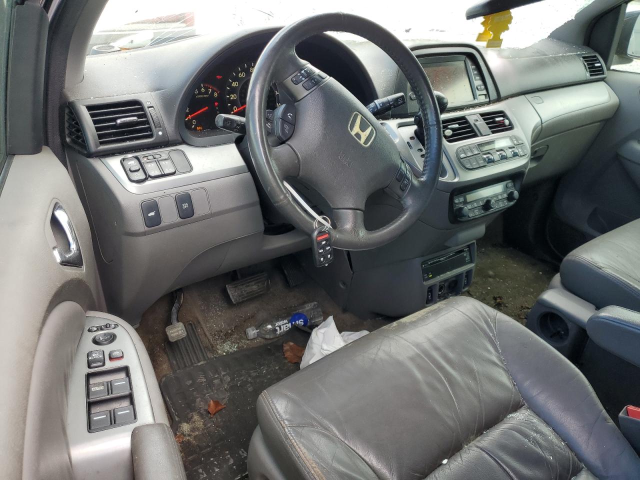 2010 Honda Odyssey - Image 8