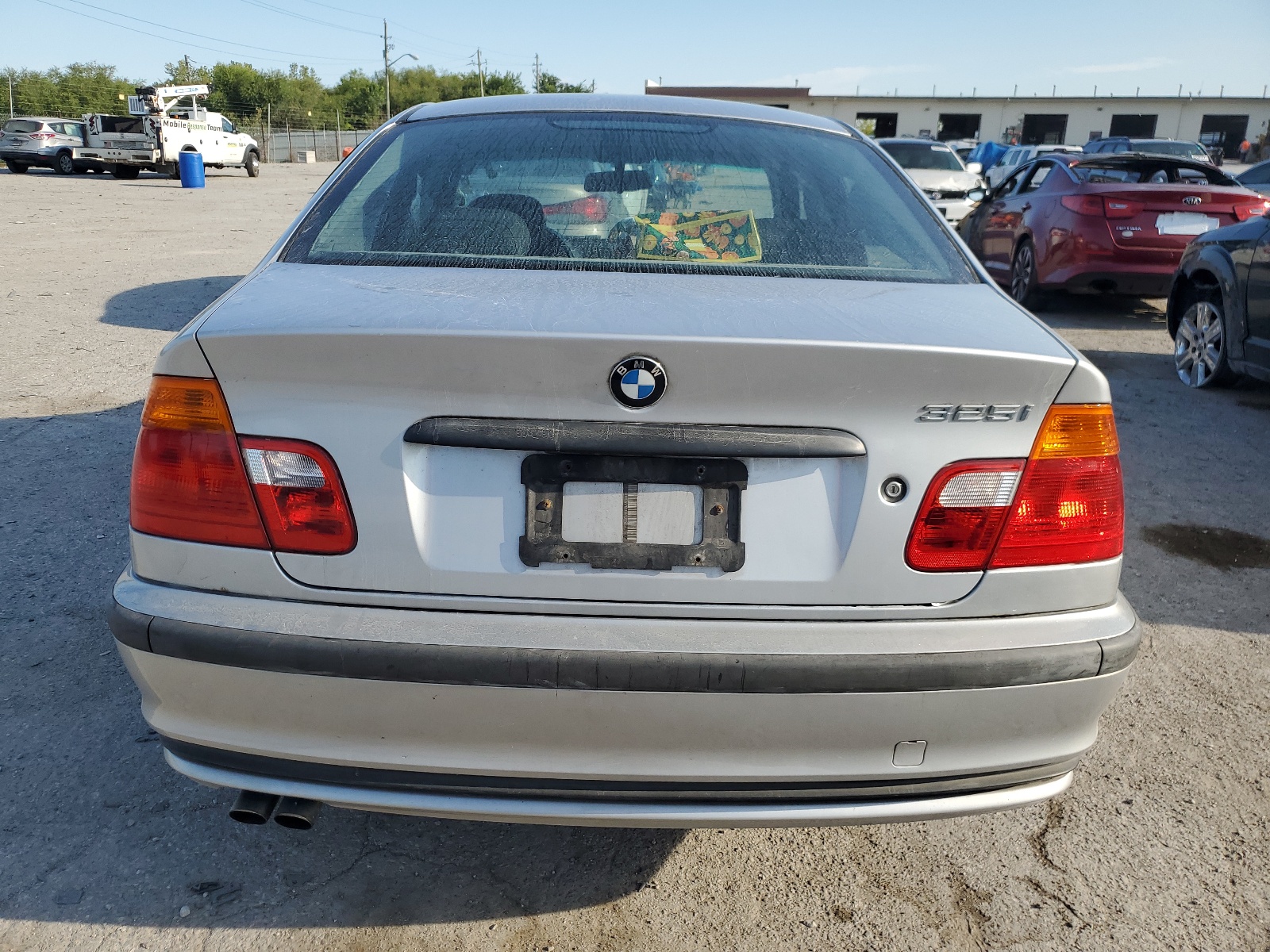WBAAV33451FU77850 2001 BMW 325 I