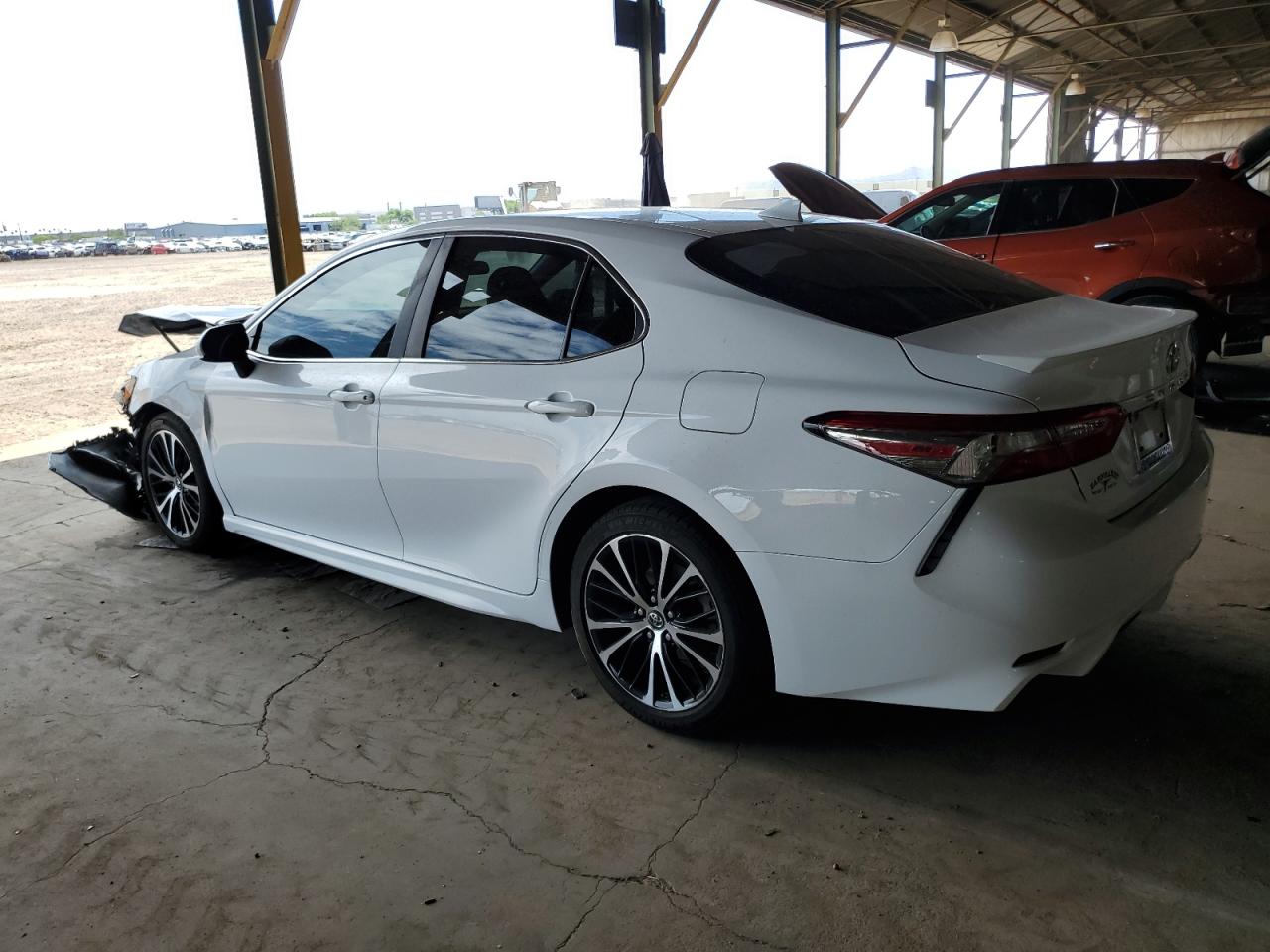 4T1B11HK6KU829972 2019 TOYOTA CAMRY - Image 2