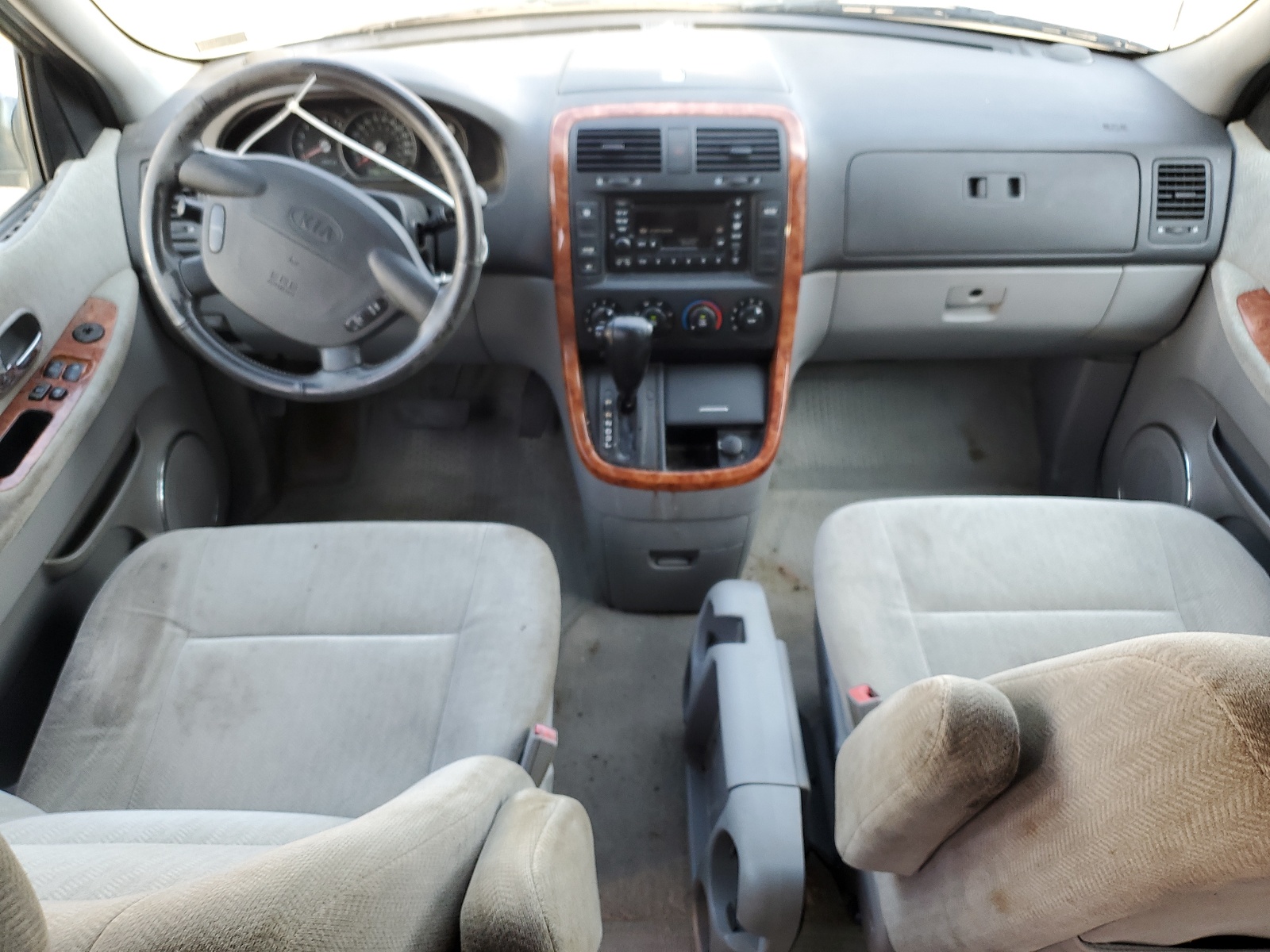 KNDUP131746606664 2004 Kia Sedona Ex