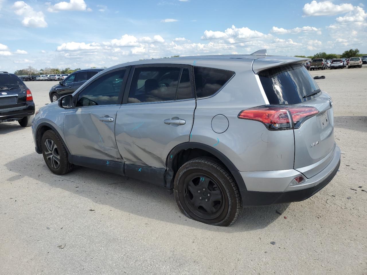 2T3ZFREV4JW521816 2018 TOYOTA RAV 4 - Image 2