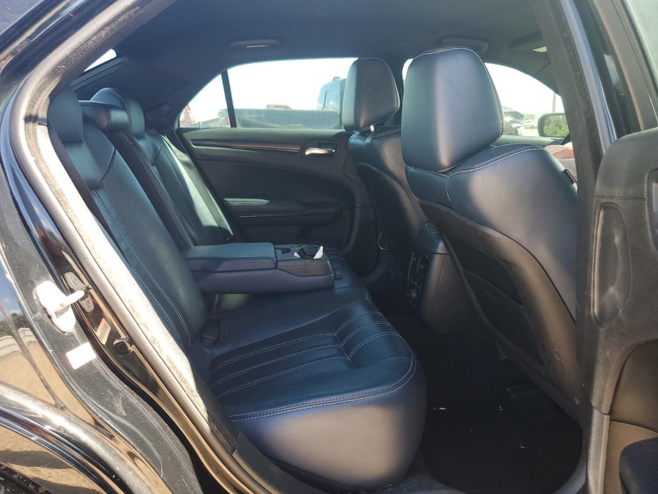 2014 Chrysler 300 S VIN: 2C3CCABG0EH323783 Lot: 65640544