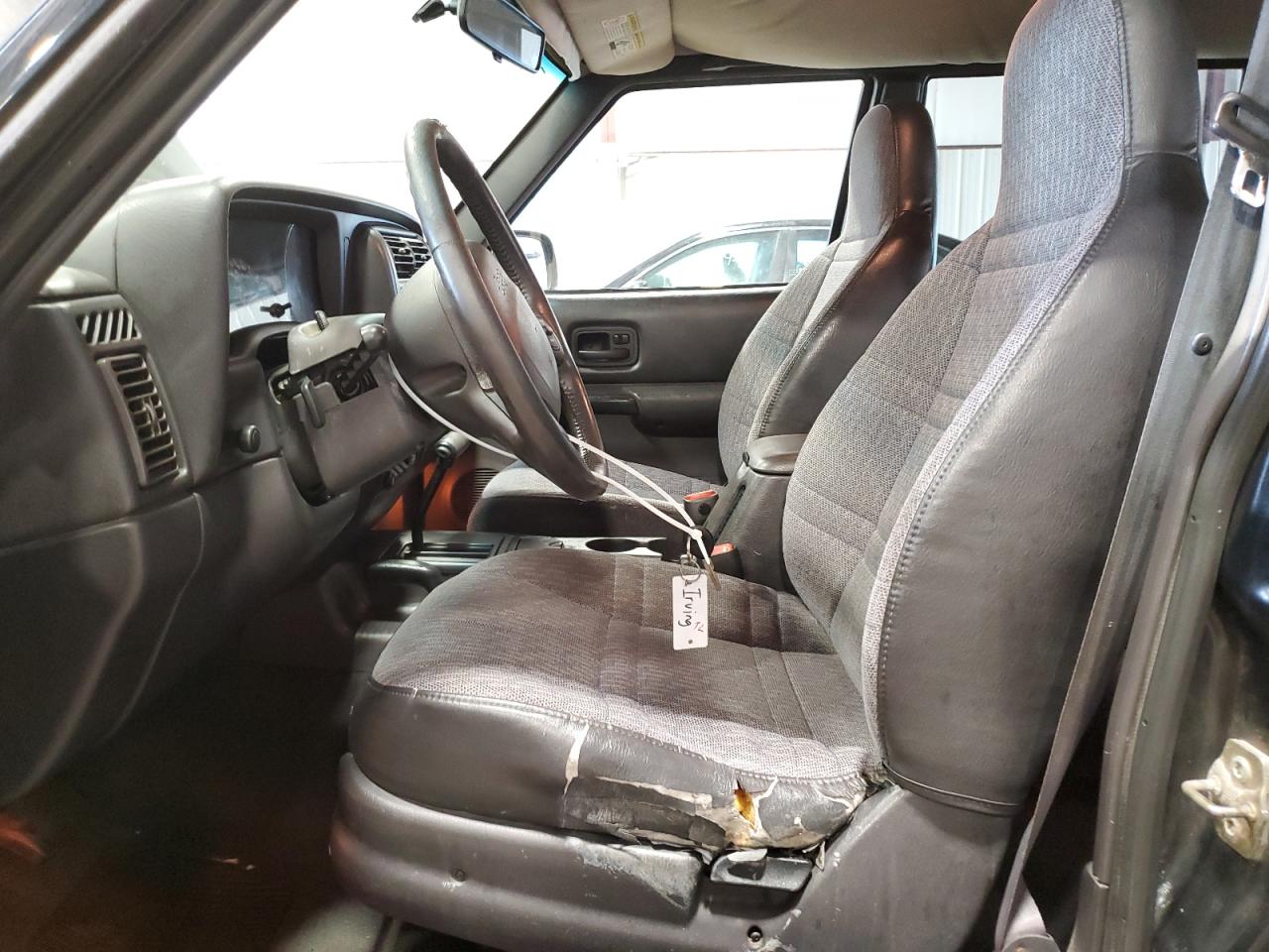 2000 Jeep Cherokee Sport VIN: 1J4FF48S0YL107513 Lot: 66032484