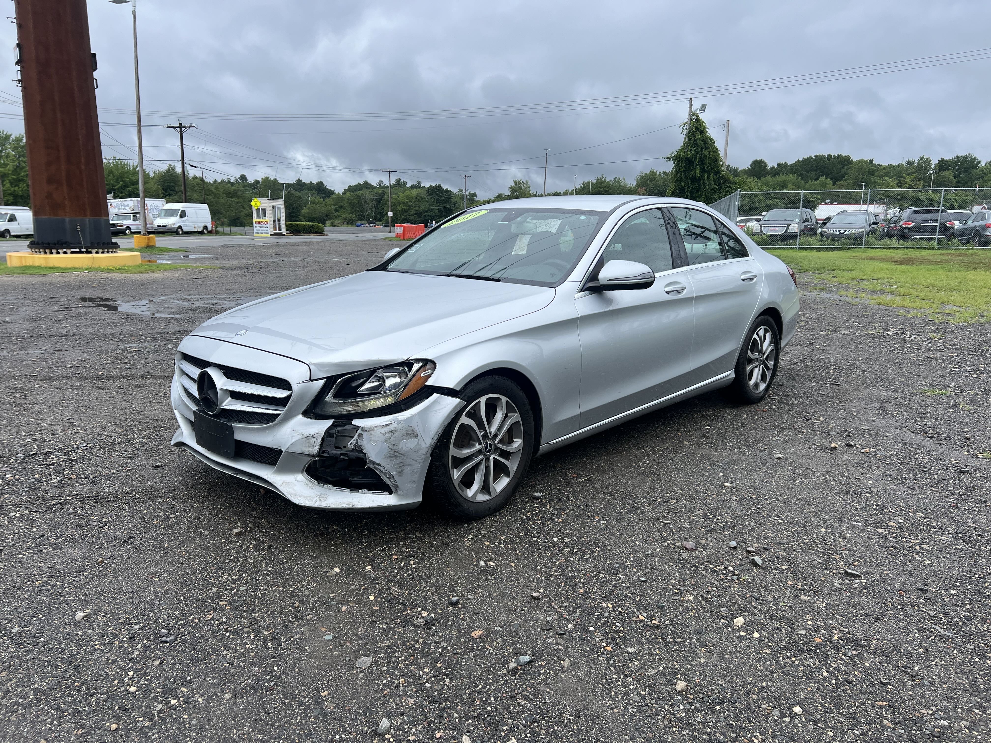 2017 Mercedes-Benz C 300 vin: 55SWF4JB3HU219174