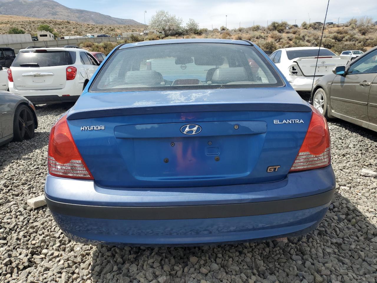 2004 Hyundai Elantra Gls VIN: KMHDN46D24U923675 Lot: 68468534