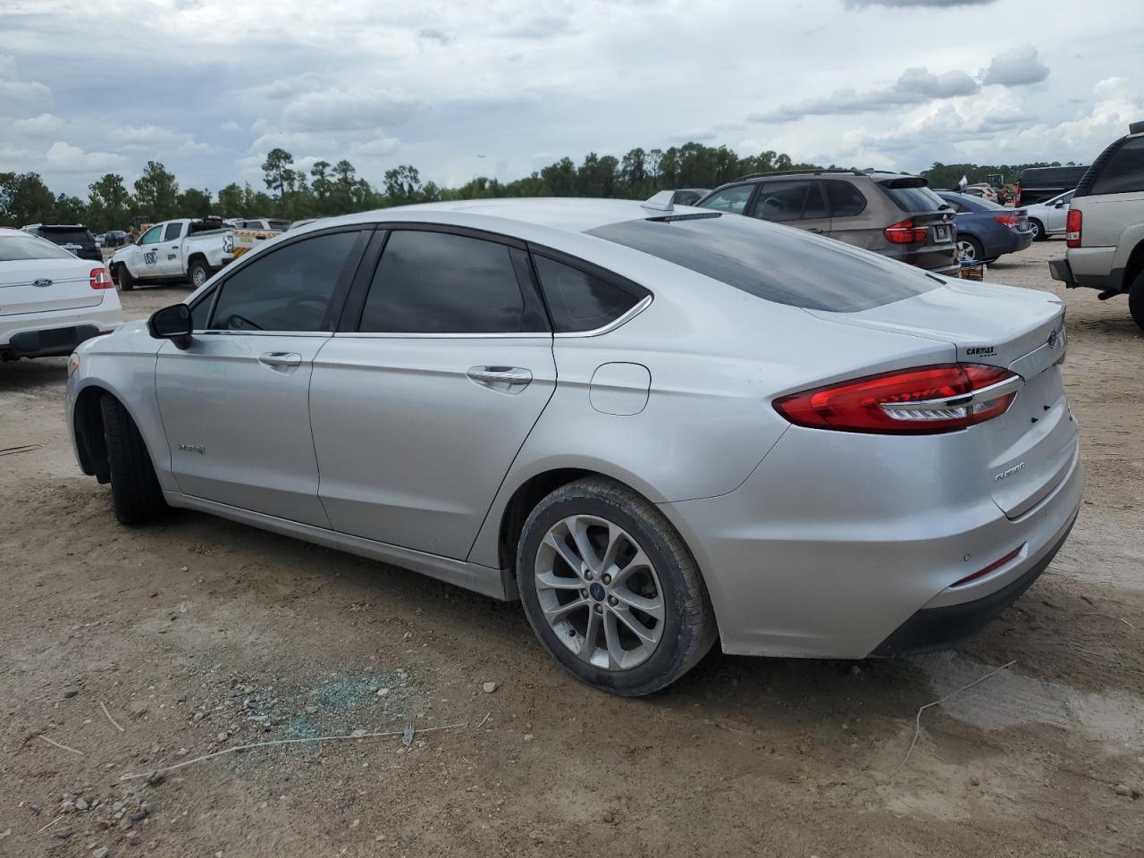 3FA6P0LU8KR218930 2019 FORD FUSION - Image 2