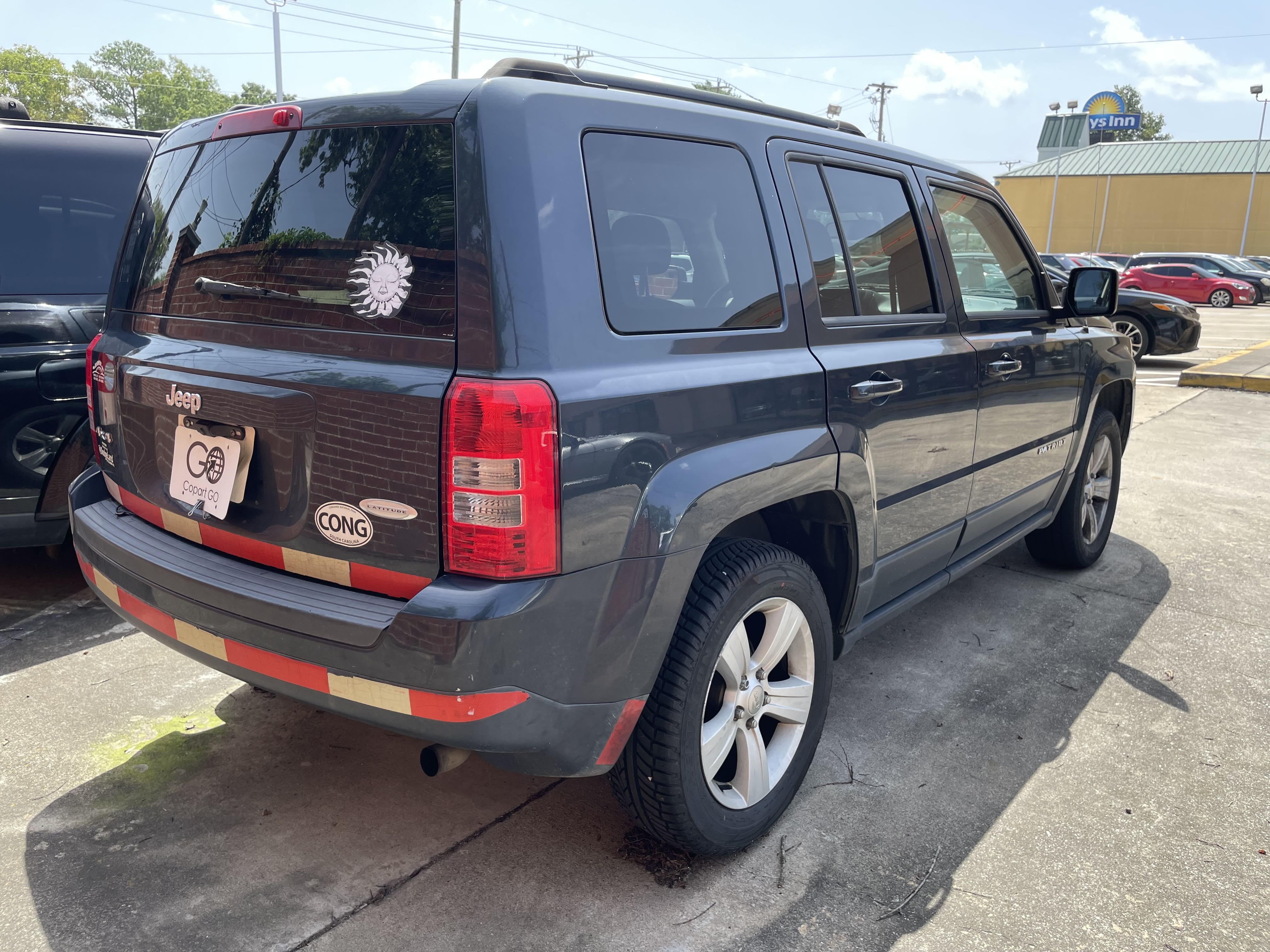 2014 Jeep Patriot Latitude vin: 1C4NJRFBXED765944