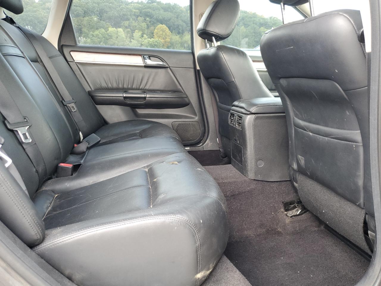 2009 Infiniti M - Image 10