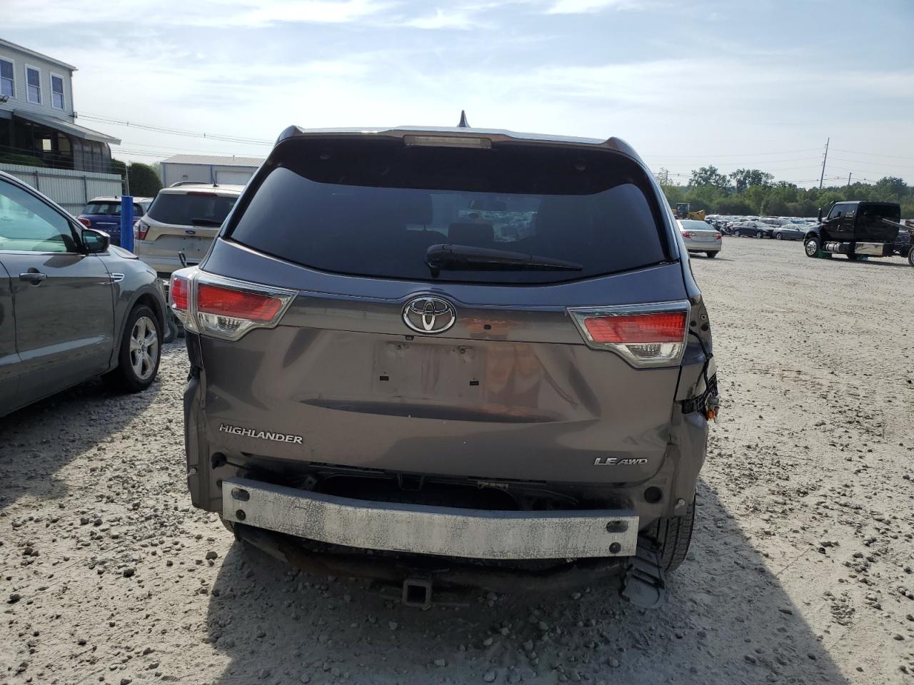 5TDBKRFH0FS162947 2015 Toyota Highlander Le