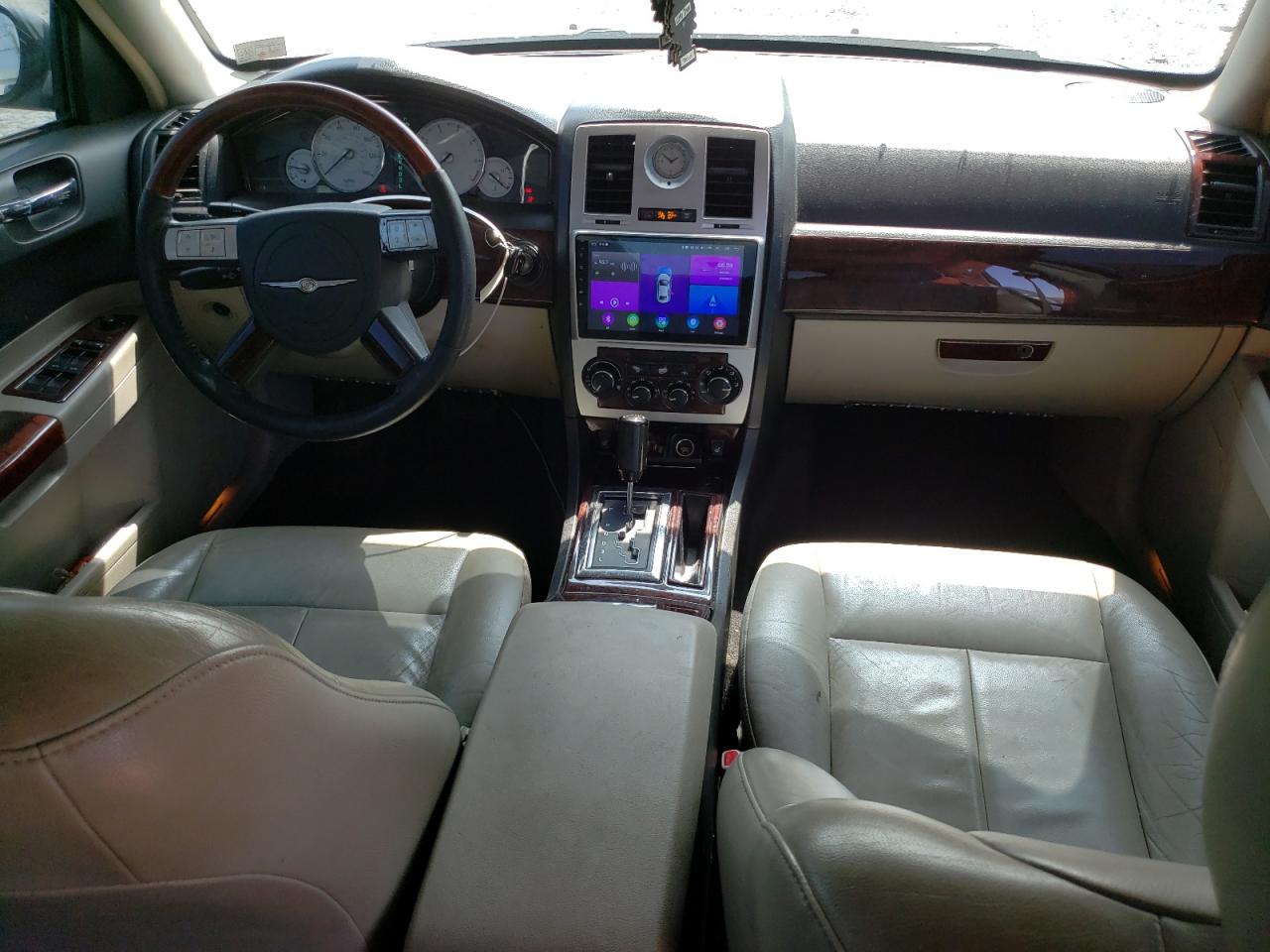 2005 Chrysler 300 - Image 8