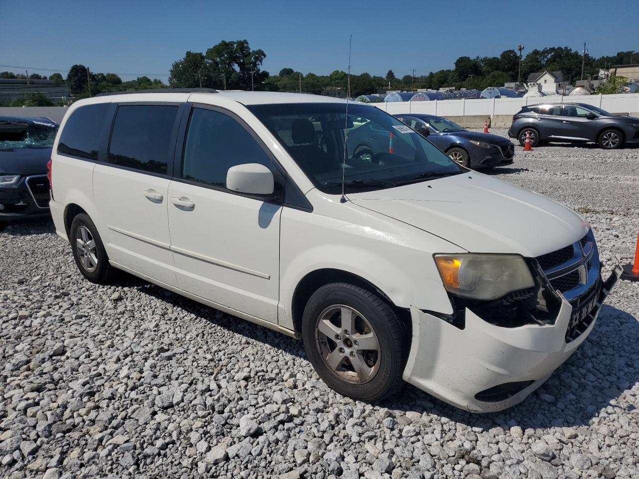 2012 Dodge Caravan - Image 4