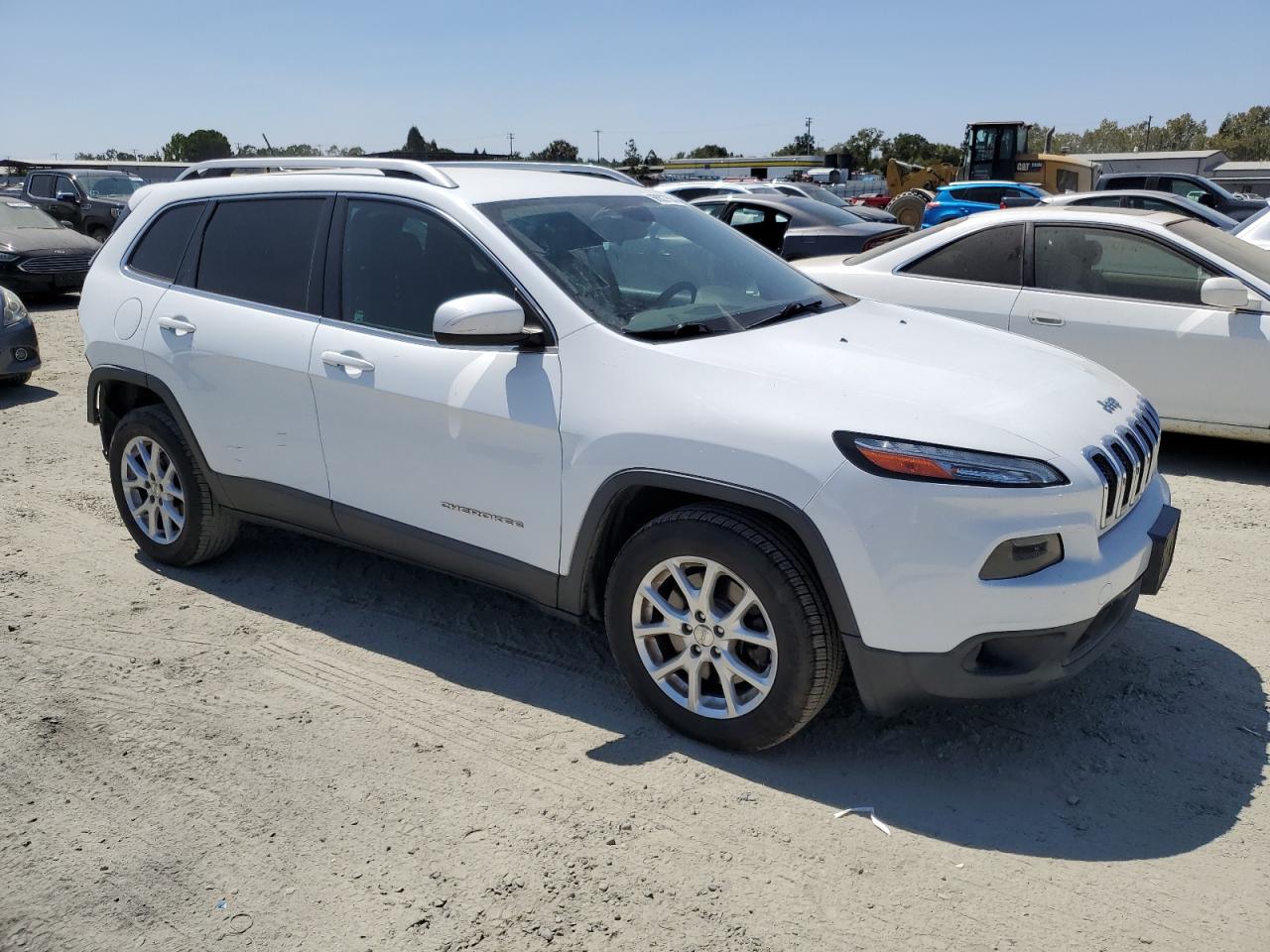 2015 Jeep Cherokee Latitude VIN: 1C4PJLCB6FW553252 Lot: 68627534