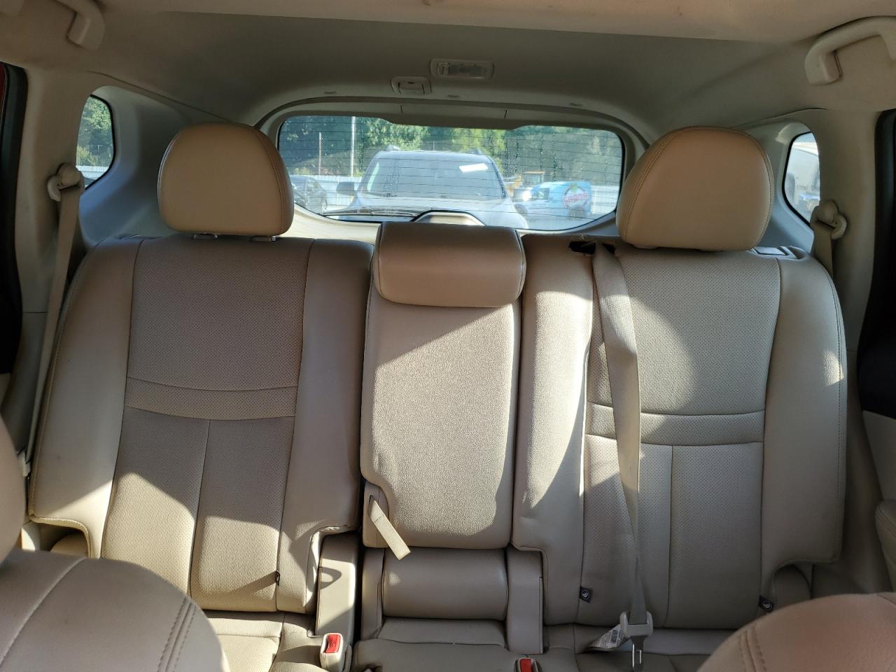 2018 Nissan Rogue - Image 10