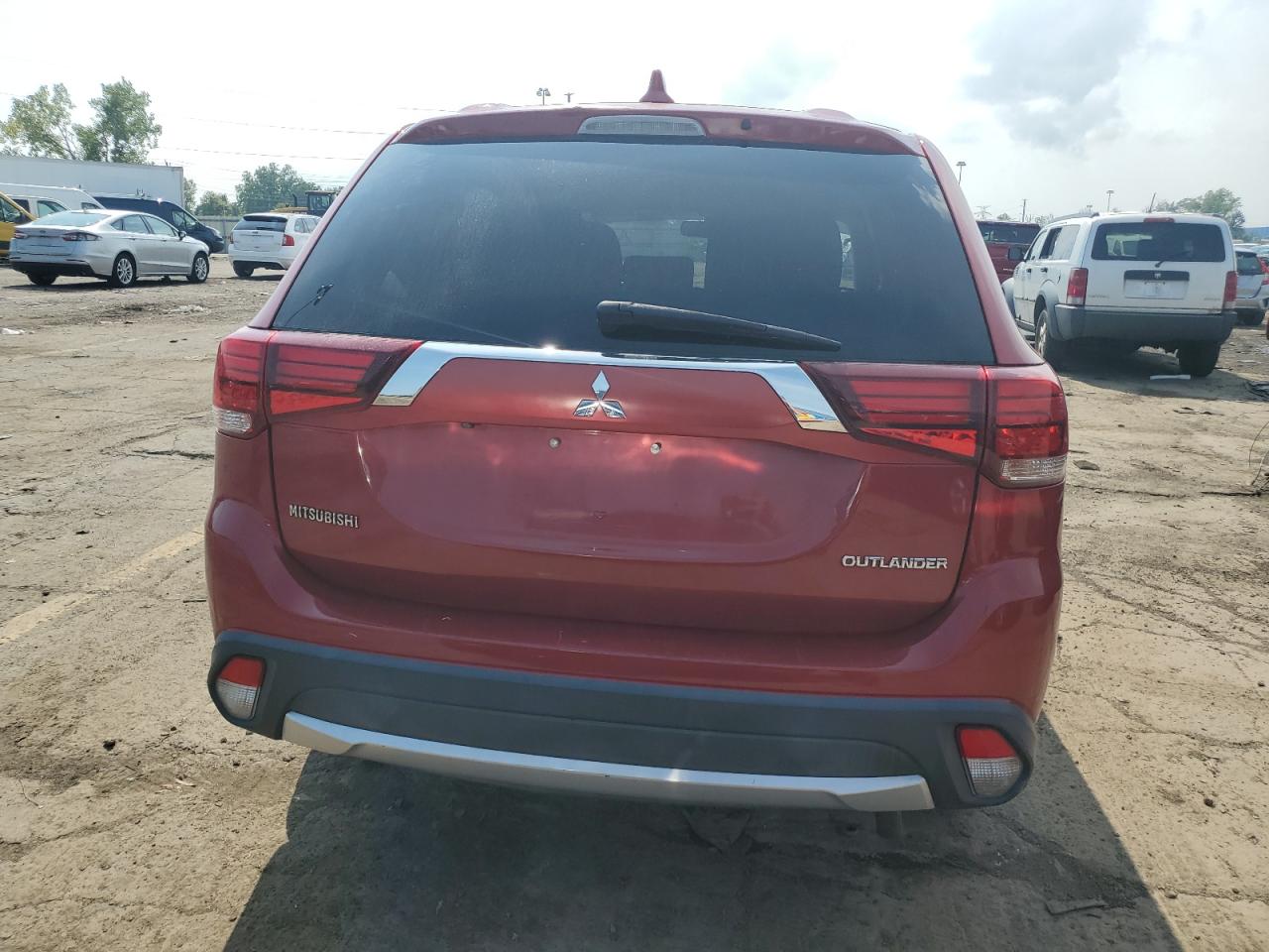 JA4AZ3A38JZ036854 2018 Mitsubishi Outlander Se