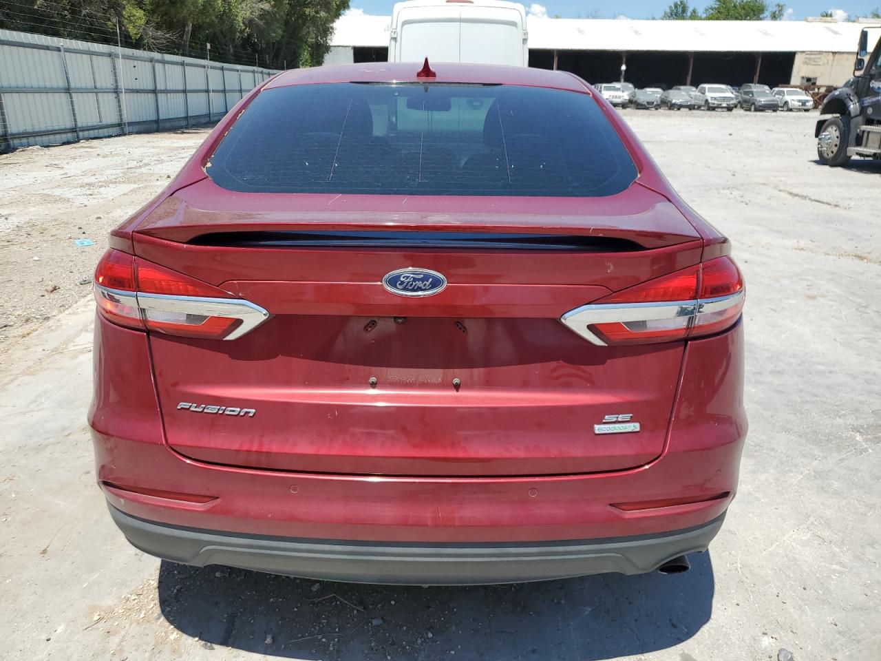 3FA6P0HD5KR171817 2019 Ford Fusion Se