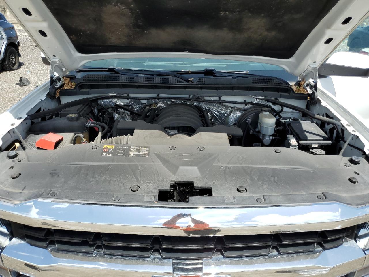2016 Chevrolet Silverado - Image 11