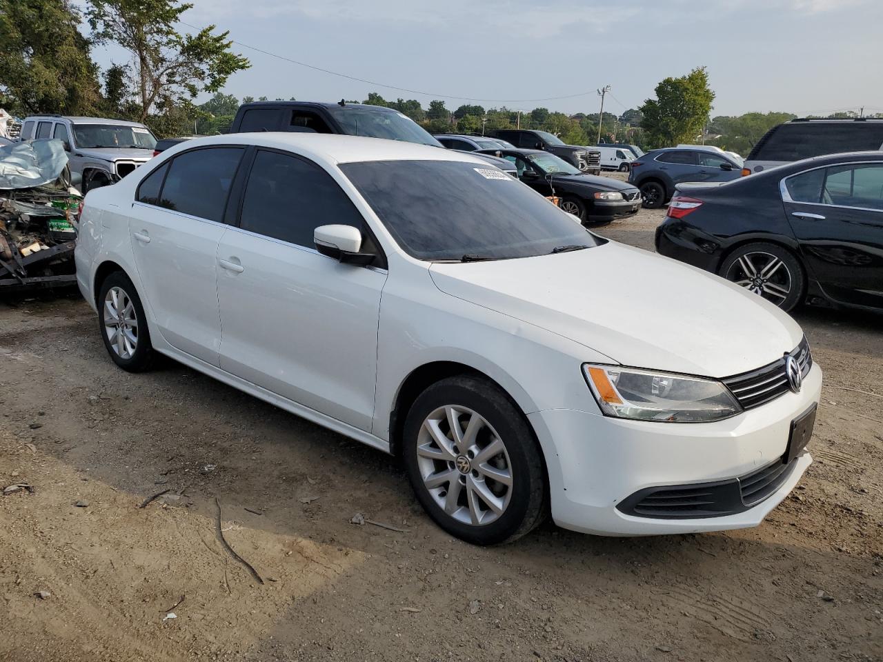2014 Volkswagen Jetta - Image 4