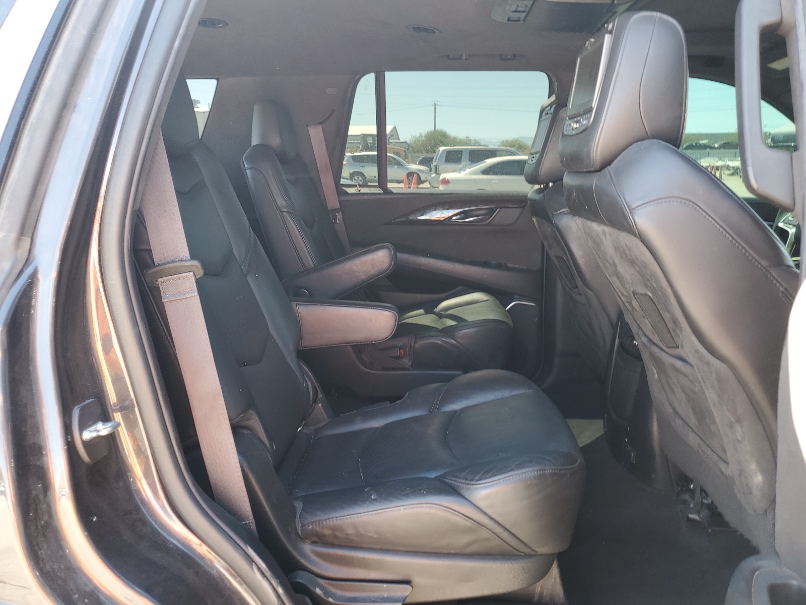 1GYS4DKJ7GR353376 2016 Cadillac Escalade Platinum